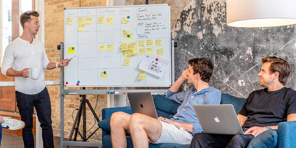 Flatbed hauling unit